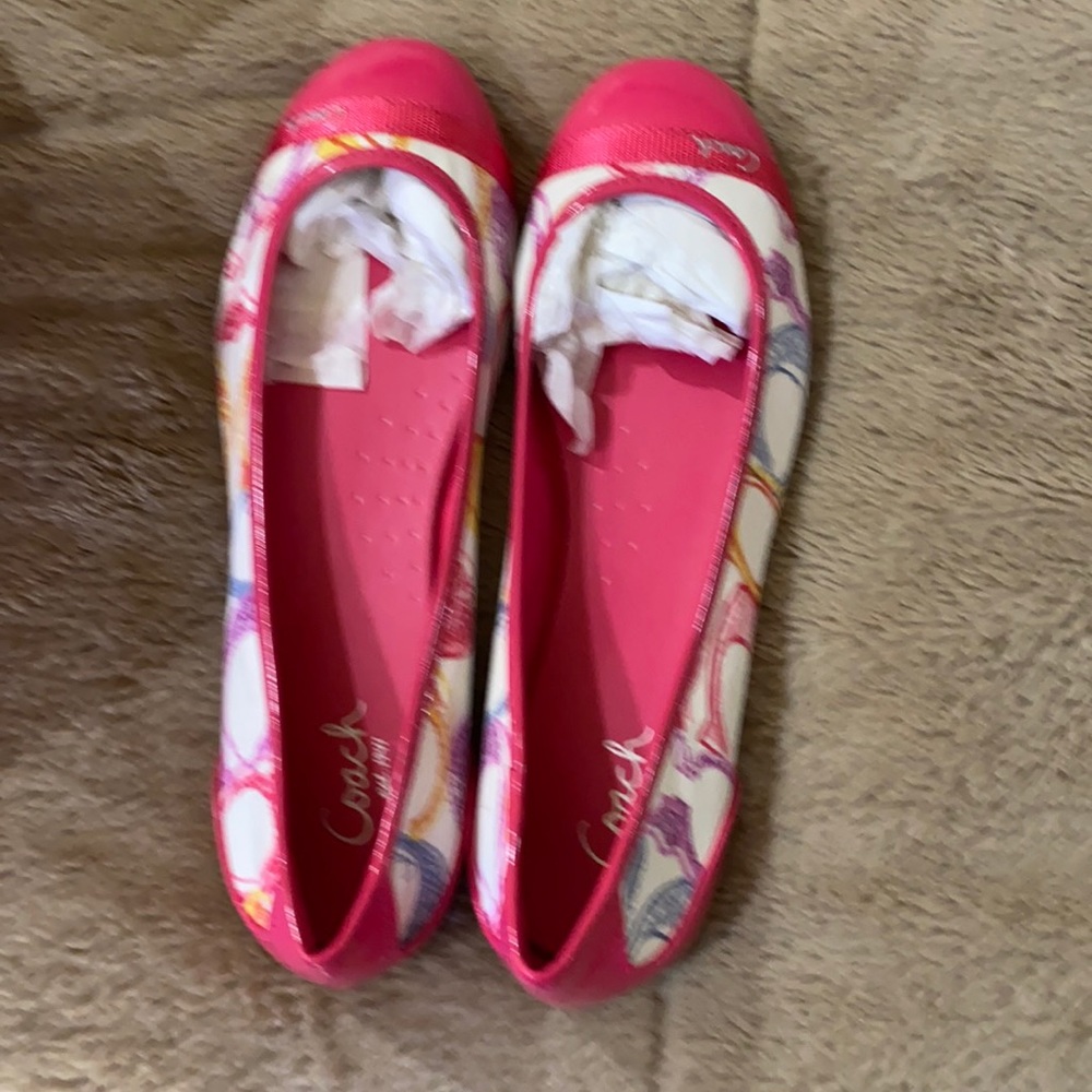 excellent condition pink flats
